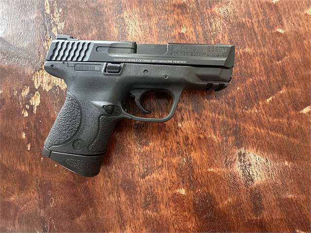 SW M&P9C in like new shape