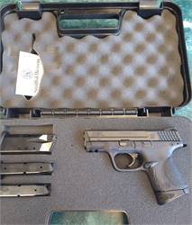 Smith & Wesson M&P 40  40 Caliber      #1676