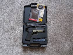 Sig Sauer P220 