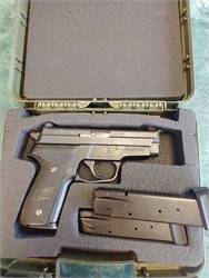 Sig Sauer P229  40 S&W    #2209