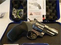 SMITH & WESSON M629 DELUXE 3" .44 MAGNUM